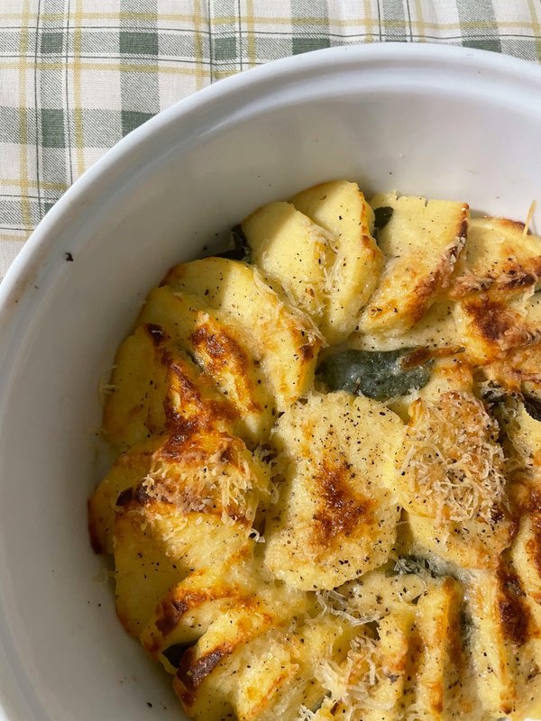 Comment préparer un gratin dauphinois crémeux et savoureux?